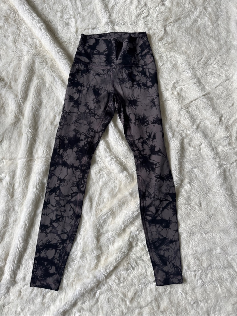 Lululemon Luxtreme 28”Shibori Leggings - Black/Grey